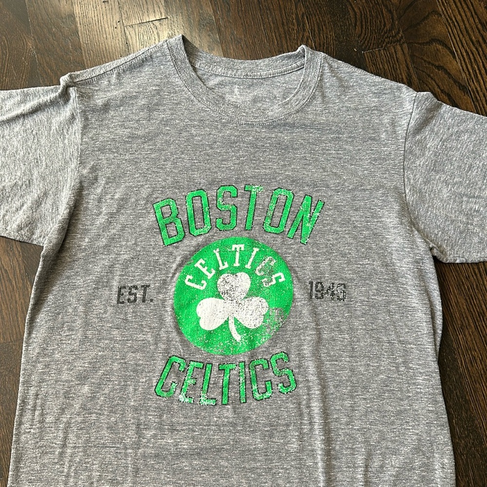 Boston Celtics Fanatics shirt size Medium